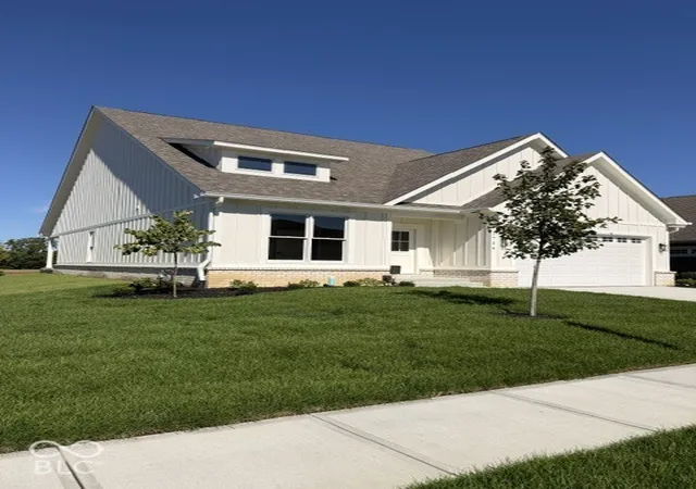Photo 2 of Single family home for sale at 1726 Mill Pond Ct, Franklin, IN 46131 | MLS# 22123121 | Listing updated on 2026-09-27