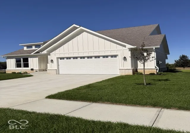 Photo 3 of Single family home for sale at 1726 Mill Pond Ct, Franklin, IN 46131 | MLS# 22123121 | Listing updated on 2026-09-27
