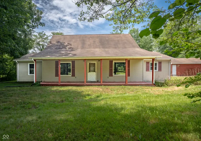Photo 2 of Single family home for sale at 6546 N County Road 1300 E, Seymour, IN 47274 | MLS# 22123122 | Listing updated on 2026-09-22