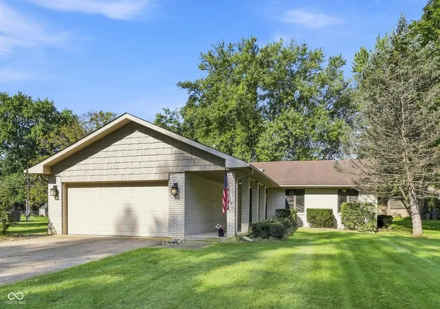 Photo 2 of Sale Pending at 6842 Mimosa Ln, Indianapolis, IN 46259 | MLS# 22123124 | Listing updated on 2026-09-01