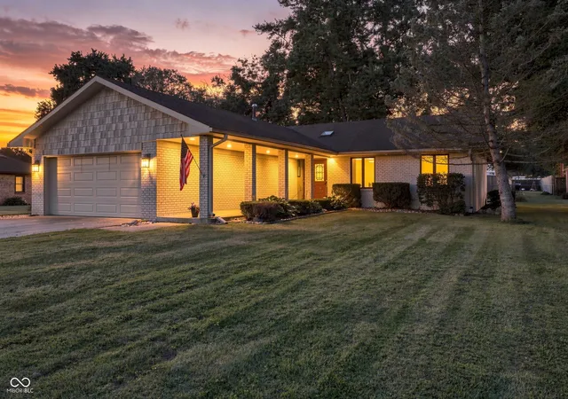Photo 2 of Sale Pending at 6842 Mimosa Ln, Indianapolis, IN 46259 | MLS# 22123124 | Listing updated on 2026-09-01