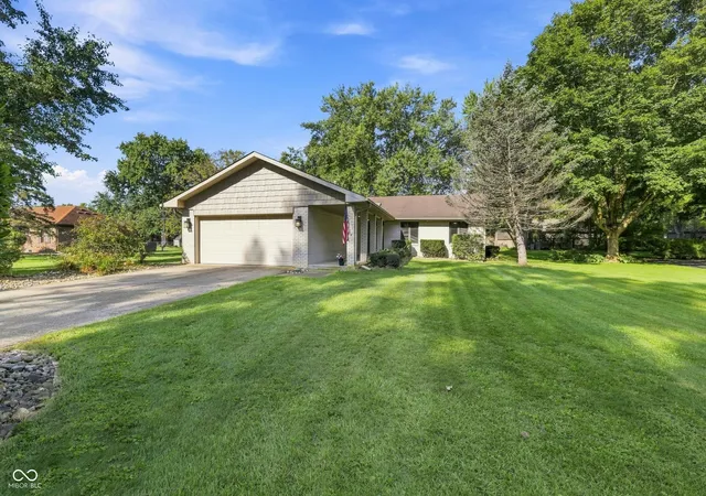 Photo 3 of Sale Pending at 6842 Mimosa Ln, Indianapolis, IN 46259 | MLS# 22123124 | Listing updated on 2026-09-01