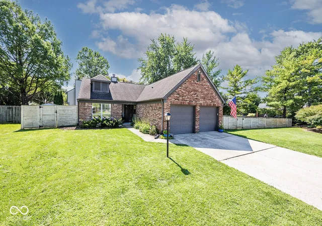 Photo 1 of Single family home for sale at 7781 Jamestown South Dr, Fishers, IN 46038 | MLS# 22123155 | Listing updated on 2026-09-25