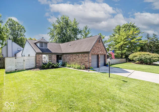 Photo 2 of Single family home for sale at 7781 Jamestown South Dr, Fishers, IN 46038 | MLS# 22123155 | Listing updated on 2026-09-25