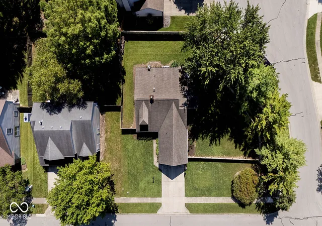 Photo 3 of Single family home for sale at 7781 Jamestown South Dr, Fishers, IN 46038 | MLS# 22123155 | Listing updated on 2026-09-25