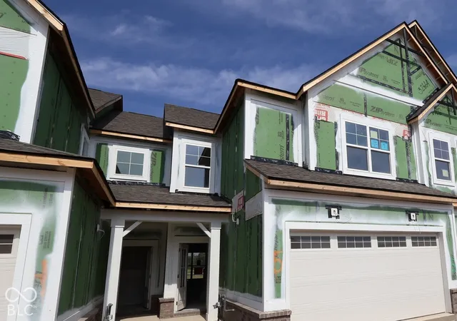 Photo 2 of Townhouse for sale at 11218 Hobbsbrook Dr, Noblesville, IN 46060 | MLS# 22123168 | Listing updated on 2026-10-10
