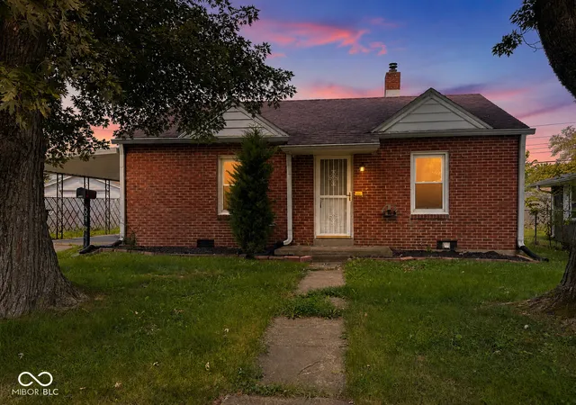 Photo 1 of Sale Pending at 304 W 34th St, Anderson, IN 46013 | MLS# 22123193 | Listing updated on 2026-09-29