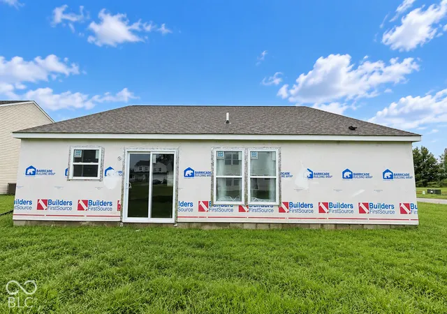 Photo 2 of Single family home for sale at 2023 Sandhill Dr, Seymour, IN 47274 | MLS# 22123212 | Listing updated on 2026-10-03