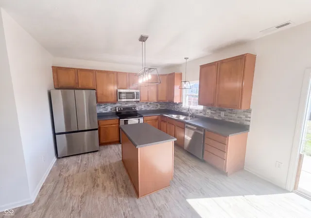 Photo 2 of Single family home for sale at 2899 Armaugh Dr, Brownsburg, IN 46112 | MLS# 22123213 | Listing updated on 2026-09-18