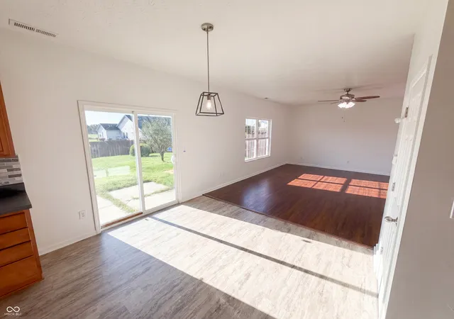 Photo 4 of Single family home for sale at 2899 Armaugh Dr, Brownsburg, IN 46112 | MLS# 22123213 | Listing updated on 2026-09-18
