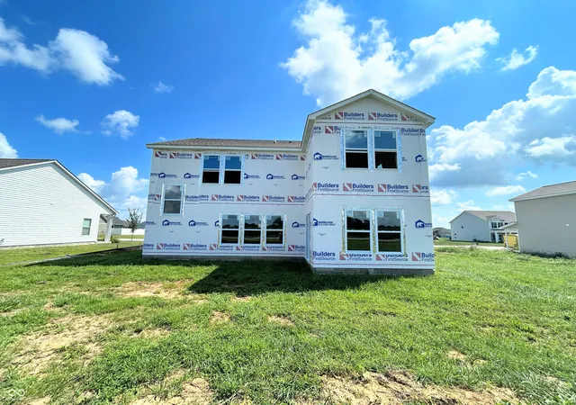 Photo 2 of Single family home for sale at 6766 Redbud Ln, Seymour, IN 47274 | MLS# 22123214 | Listing updated on 2026-09-02