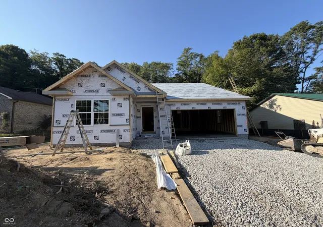 Photo 1 of Sale Pending at 500 Jefferson Valley, Coatesville, IN 46121 | MLS# 22123220 | Listing updated on 2026-10-12
