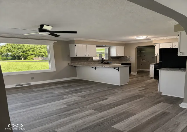 Photo 4 of Sale Pending at 1832 S 150 W, Greenfield, IN 46140 | MLS# 22123224 | Listing updated on 2026-09-16