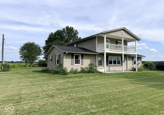 Photo 3 of Single family home for sale at 5511 N County Rd 100 W, Brownstown, IN 47220 | MLS# 22123242 | Listing updated on 2026-10-07
