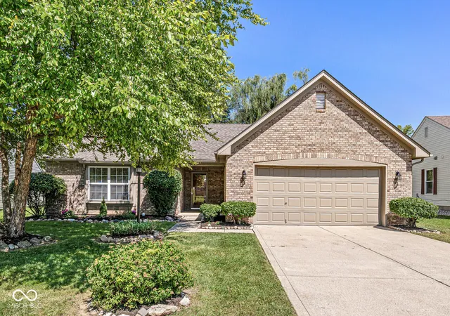 Photo 1 of Sale Pending at 12130 Pepperwood Dr, Indianapolis, IN 46236 | MLS# 22123243 | Listing updated on 2026-09-13