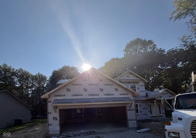 Photo 2 of Single family home for sale at 190 Lincoln Hills, Coatesville, IN 46121 | MLS# 22123289 | Listing updated on 2026-09-30
