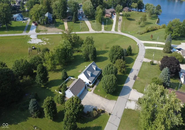 Photo 2 of Sale Pending at 614 W Santee Dr, Greensburg, IN 47240 | MLS# 22123295 | Listing updated on 2026-10-06