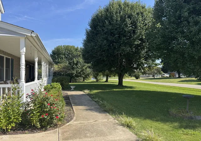 Photo 3 of Sale Pending at 614 W Santee Dr, Greensburg, IN 47240 | MLS# 22123295 | Listing updated on 2026-10-06