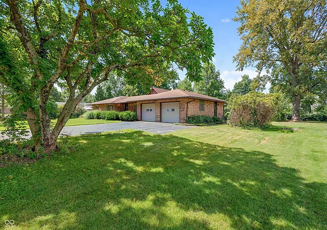 Photo 3 of Single family home for sale at 5626 Boy Scout Rd, Indianapolis, IN 46226 | MLS# 22123300 | Listing updated on 2026-10-06