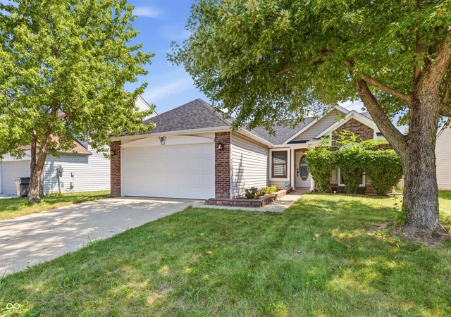 Photo 1 of Single family home for sale at 4327 Strawflower Dr, Indianapolis, IN 46203 | MLS# 22123301 | Listing updated on 2026-10-19