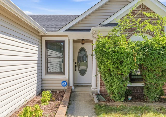 Photo 2 of Single family home for sale at 4327 Strawflower Dr, Indianapolis, IN 46203 | MLS# 22123301 | Listing updated on 2026-10-19