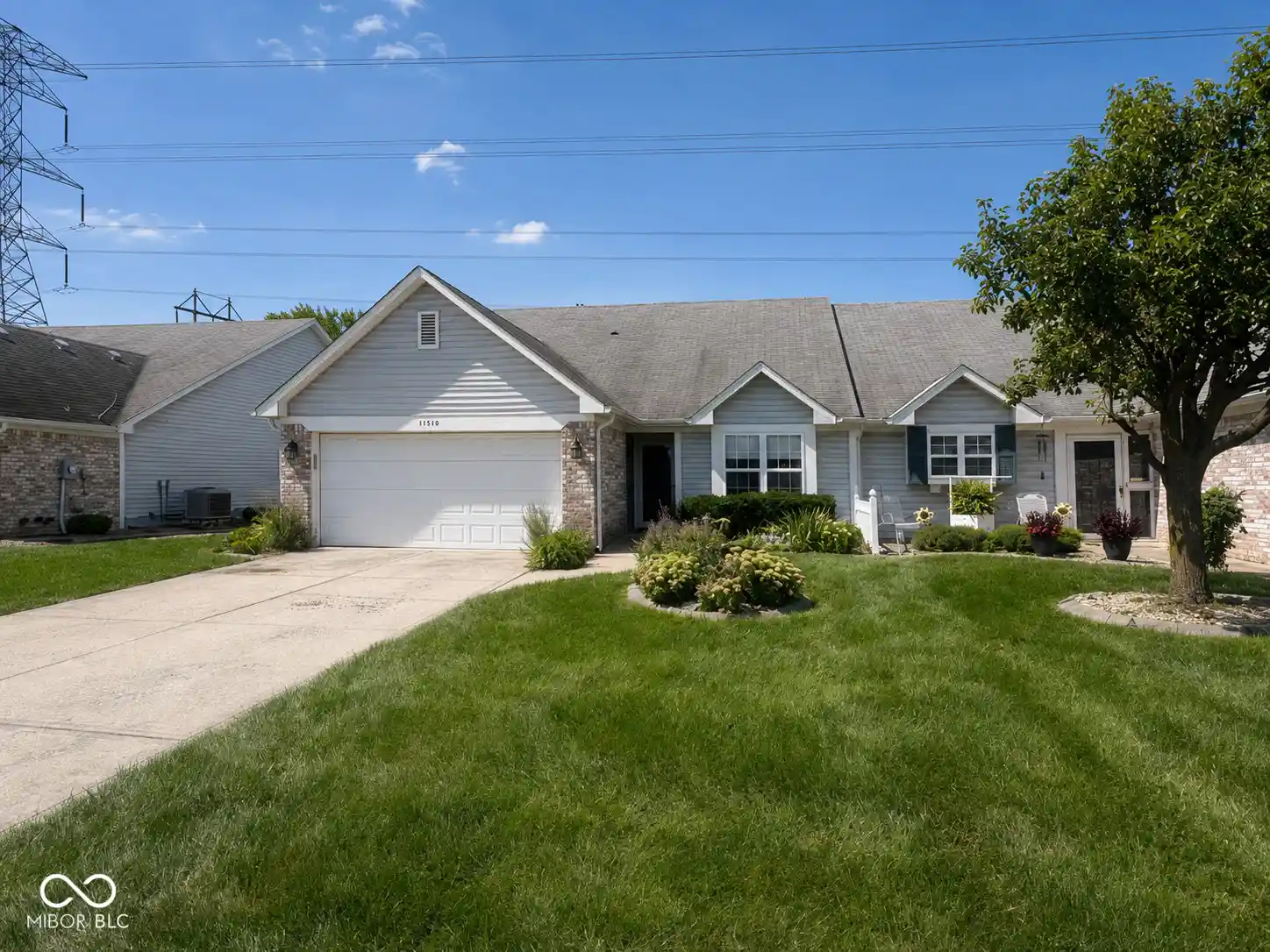 Photo 2 of Single family home for sale at 11510 Coastal Wy, Indianapolis, IN 46229 | MLS# 22123310 | Listing updated on 2026-10-07