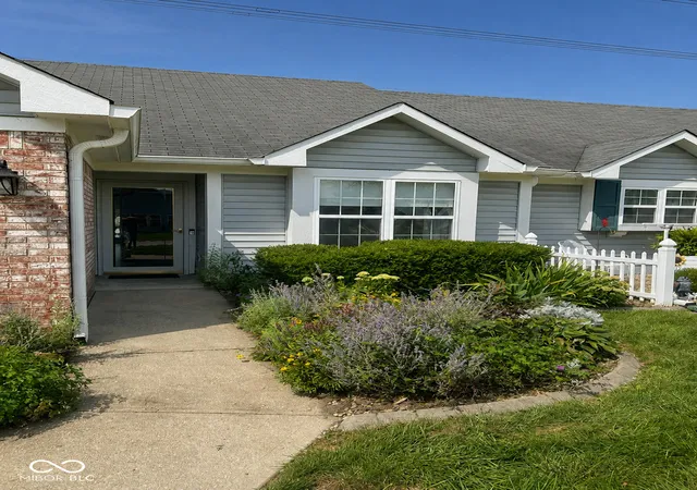 Photo 2 of Single family home for sale at 11510 Coastal Wy, Indianapolis, IN 46229 | MLS# 22123310 | Listing updated on 2026-09-01