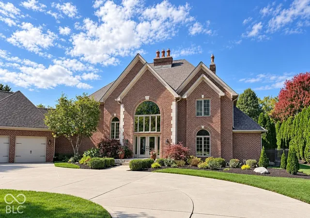 Photo 1 of Single family home for sale at 10646 Walnut Crk Dr W, Carmel, IN 46032 | MLS# 22123313 | Listing updated on 2026-10-23