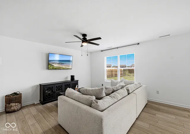 Photo 2 of Single family home for sale at 1623 N Regatta Dr, Greenfield, IN 46140 | MLS# 22123319 | Listing updated on 2026-09-24