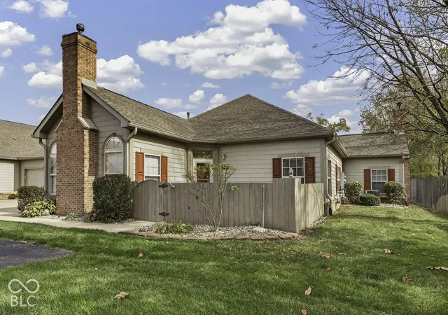 Condo for sale at 827 Gazebo Way, Greenwood, IN 46142 | MLS# 22123325