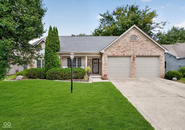 Photo 1 of Single family home for sale at 762 Woodview N Dr, Carmel, IN 46032 | MLS# 22123347 | Listing updated on 2026-09-04