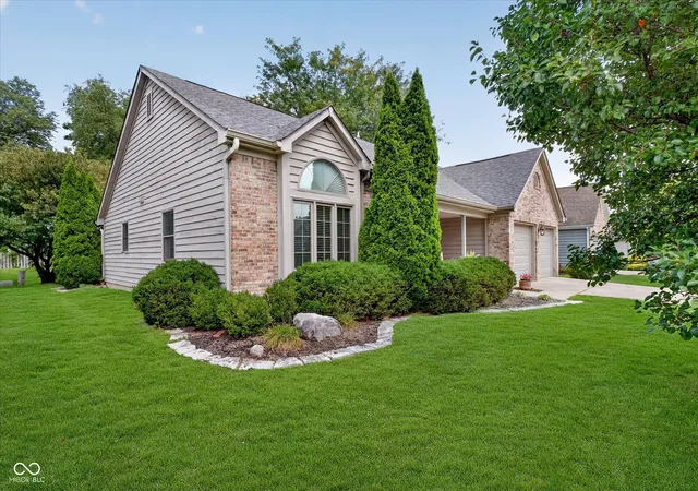 Photo 2 of Single family home for sale at 762 Woodview N Dr, Carmel, IN 46032 | MLS# 22123347 | Listing updated on 2026-09-04