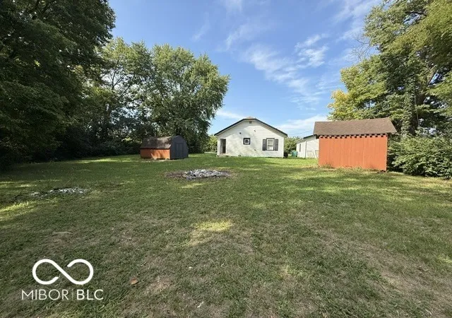 Photo 1 of Single family home for sale at 1132 N Michigan Rd, Shelbyville, IN 46176 | MLS# 22123356 | Listing updated on 2026-10-21