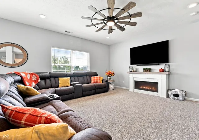 Photo 3 of Single family home for sale at 2353 Prophetstown Rd, Avon, IN 46123 | MLS# 22123360 | Listing updated on 2026-09-22