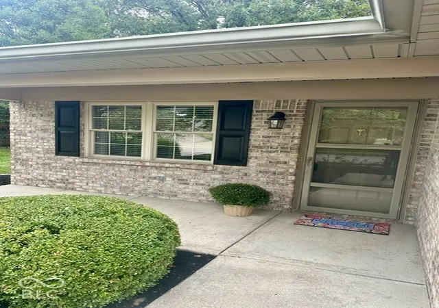 Photo 4 of Single family home for sale at 8930 Stepping Stone Way, Avon, IN 46123 | MLS# 22123386 | Listing updated on 2026-09-30