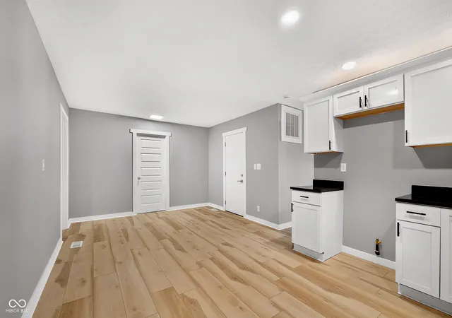 Photo 4 of Single family home for sale at 3763 N Brentwood Ave, Indianapolis, IN 46235 | MLS# 22123389 | Listing updated on 2026-10-19