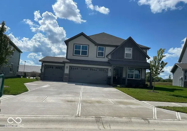 Photo 1 of Single family home for sale at 1066 Tansley Ln, Avon, IN 46123 | MLS# 22123390 | Listing updated on 2026-09-25