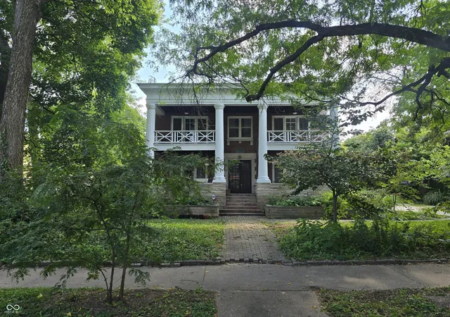 Photo 2 of Sale Pending at 945 Woodruff Pl Middle Dr, Indianapolis, IN 46201 | MLS# 22123397 | Listing updated on 2026-09-04
