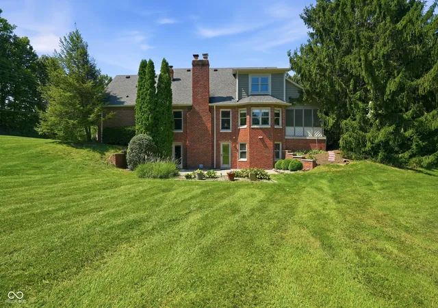 Photo 3 of Single family home for sale at 4299 Bending Ln, Greenwood, IN 46143 | MLS# 22123403 | Listing updated on 2026-10-13