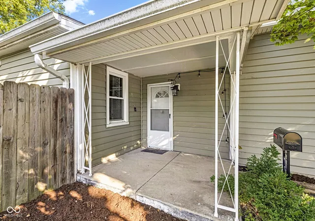 Photo 2 of Sale Pending at 508 S State, Greenfield, IN 46140 | MLS# 22123431 | Listing updated on 2026-10-02