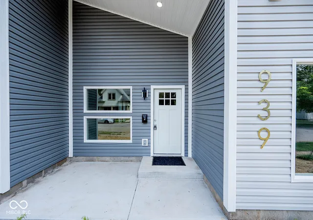 Photo 3 of Single family home for sale at 939 Haugh St, Indianapolis, IN 46222 | MLS# 22123442 | Listing updated on 2026-10-05
