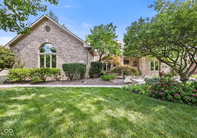 Photo 2 of Single family home for sale at 1775 Windward Dr, Greenwood, IN 46143 | MLS# 22123450 | Listing updated on 2026-09-13