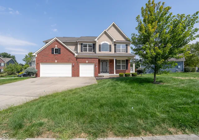 Photo 1 of Single family home for sale at 4668 Shelby Cir, Greenwood, IN 46143 | MLS# 22123480 | Listing updated on 2026-09-01