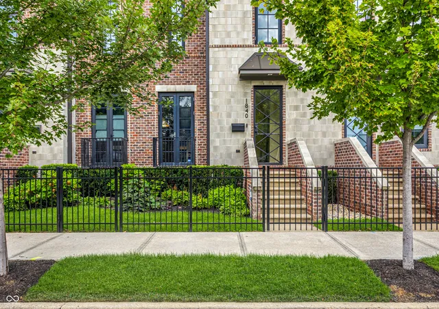 Photo 3 of Single family home for sale at 1840 N Pennsylvania St, Indianapolis, IN 46202 | MLS# 22123505 | Listing updated on 2026-10-02