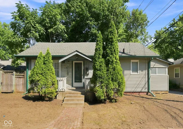 Photo 1 of Single family home for sale at 646 E 51st Street, Indianapolis, IN 46205 | MLS# 22123511 | Listing updated on 2026-09-28