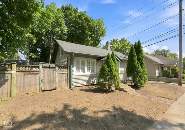Photo 3 of Single family home for sale at 646 E 51st Street, Indianapolis, IN 46205 | MLS# 22123511 | Listing updated on 2026-09-28