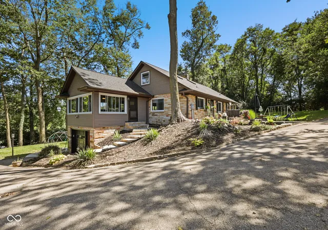 Photo 1 of Single family home for sale at 1265 N Morgantown Rd, Greenwood, IN 46142 | MLS# 22123528 | Listing updated on 2026-09-25
