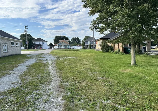Photo 3 of Land for sale at 426 E Main St, Brownsburg, IN 46112 | MLS# 22123532 | Listing updated on 2026-08-31