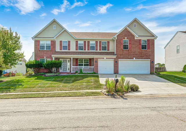 Photo 2 of Single family home for sale at 10133 Wellborne Dr, Indianapolis, IN 46236 | MLS# 22123538 | Listing updated on 2026-10-06