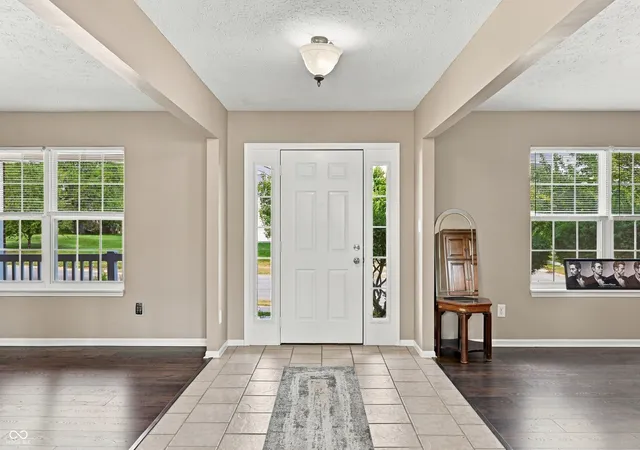 Photo 3 of Single family home for sale at 10133 Wellborne Dr, Indianapolis, IN 46236 | MLS# 22123538 | Listing updated on 2026-10-06